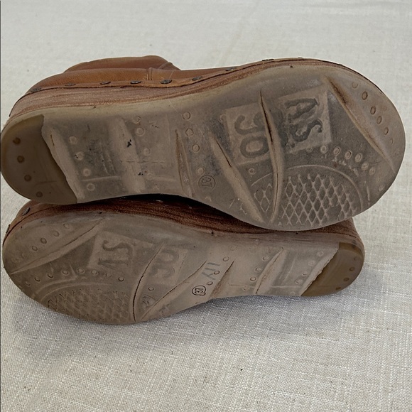 A.S.98 Boots Women’s 37 Tan Leather Zip Up Ankle Booties with Studded Wedge - Picture 5 of 15